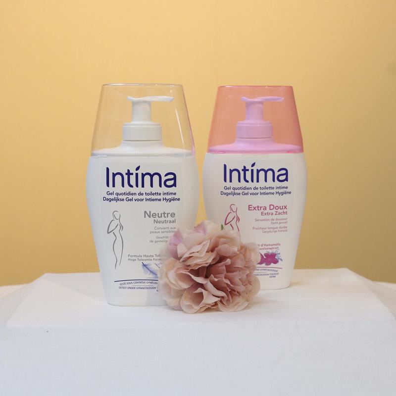 Dung dịch vệ sinh phụ nữ dạng gel Intima Extra Doux hương hoa 200ml nắp hồng HP002